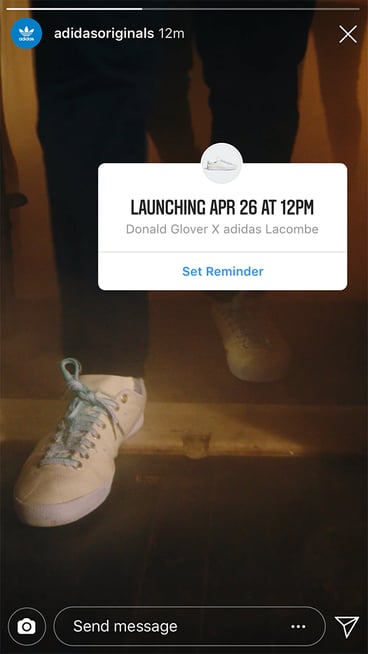 Sticker-met-productlancering-Adidas